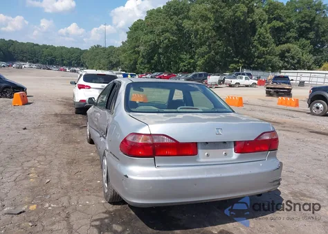 2000 Honda Accord 2.3 Lx z USA, uszkodzony, nr VIN JHMCG6652YC000430